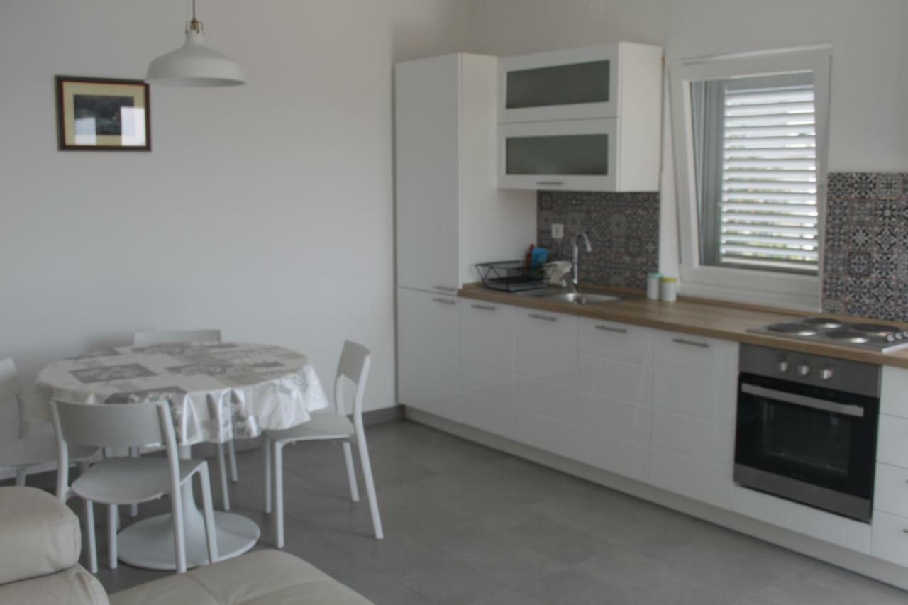 Apartmani "Mali Mago" Tribunj  Bagian luar foto